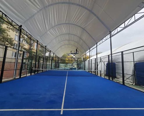 Natkriveni teren padel